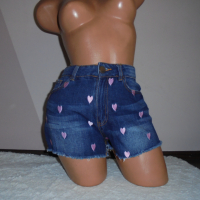FBsister Дамски къси дънкови панталони с бродирани сърца XS, снимка 1 - Къси панталони и бермуди - 44739333