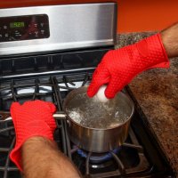 Силиконова ръкавица за горещо с 5 пръста Силиконова ръкавица за горещо с 5 пръста Силиконова ръкавиц, снимка 3 - Прибори за хранене, готвене и сервиране - 39955230