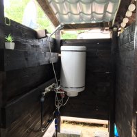 Под наем обзаведена каравана с изграден навес,кухня, баня и тоалетна,първа линия плаж Китен, снимка 11 - Каравани под наем - 37197954