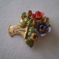 красива Винтич брошка кошница с цветя, снимка 8 - Антикварни и старинни предмети - 37363461