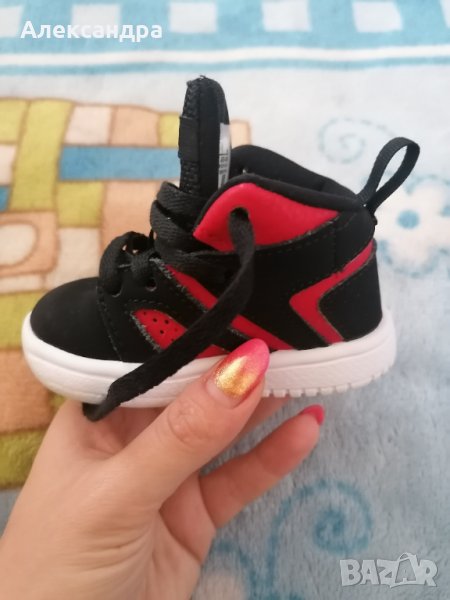 Бебешки обувки Jordan , снимка 1