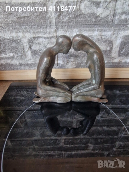 Авторска бронзова статуетка , снимка 1