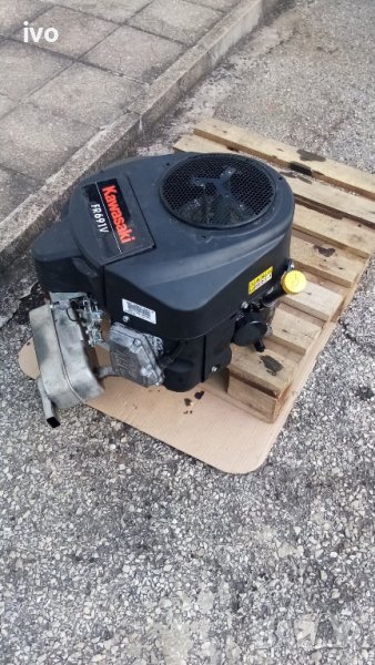на части двигател KAWASAKI FR691TV и HONDA GCV 520 14hp, снимка 1