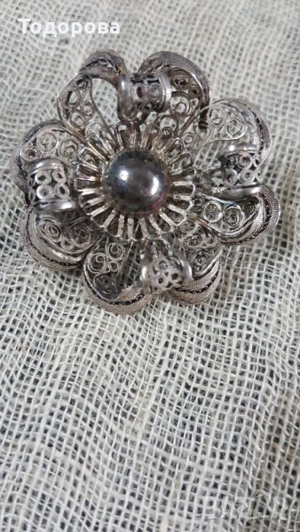 Старинна сребърна филигранна брошка, снимка 1