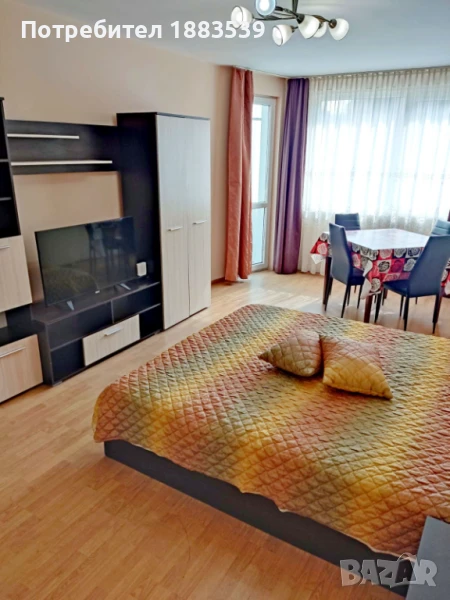 На метри от плажа Апартамент с 2 спални и отделна кухня, снимка 1