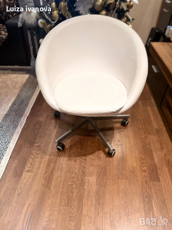 Въртящ стол подходящ за тоалетка за грим, снимка 1