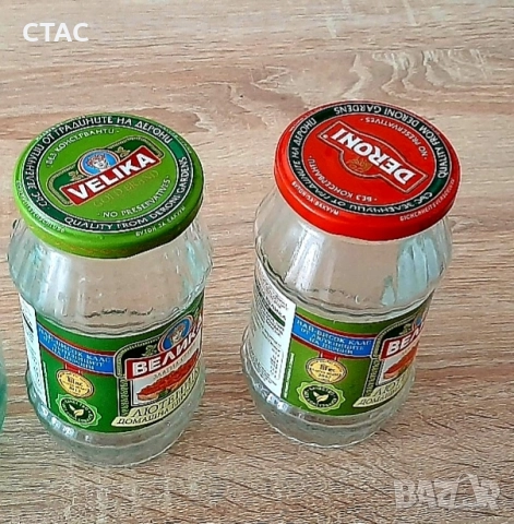 Празни буркани-големи и малки