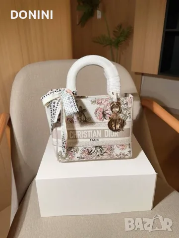 Christian Dior Дамска чанта, кожа, снимка 5 - Чанти - 56377593