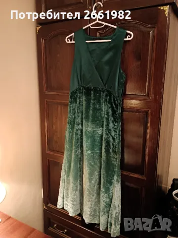 Разкошна зелена кадифена рокля, снимка 1