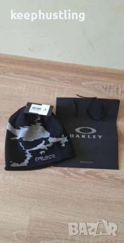 Зимни Шапки OAKLEY x PALACE 