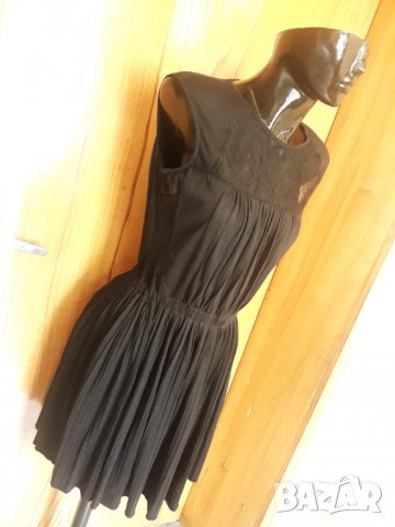 Черна къса рокля плисе солей с дантела М/Л, снимка 4 - Рокли - 34042673