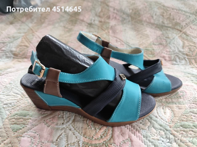 Сандали нови цвят електрик N37