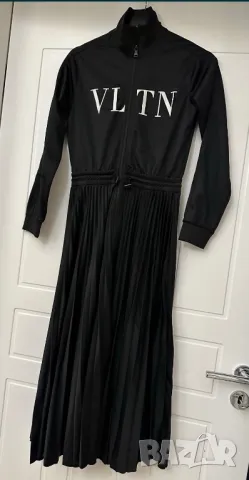 Valentino дълга рокля, снимка 2 - Рокли - 49635692