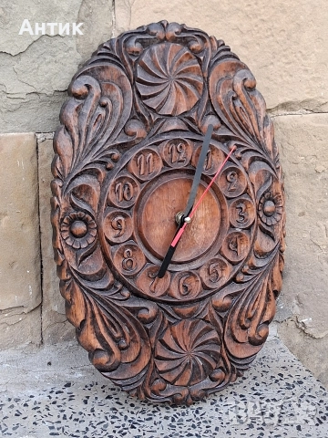 Красив Стар Стенен Часовник Дърворезба Масив от Соца, снимка 5 - Антикварни и старинни предмети - 52908774