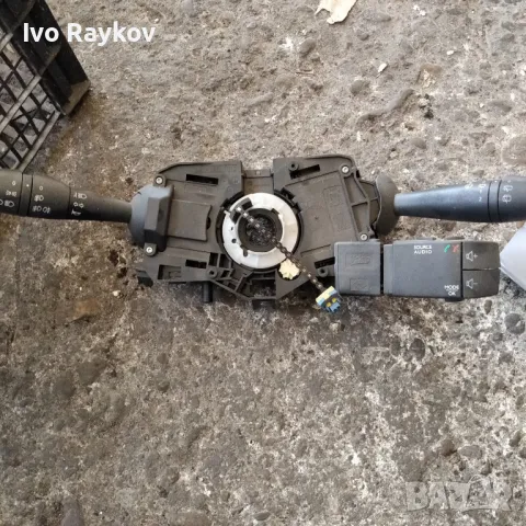 КОМПЛЕКТ, лостчета - чистачки , фарове и текоимат за DACIA Sandero 681722712R