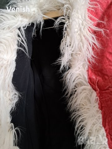 Екстравагантно палто, снимка 2 - Палта, манта - 39807280