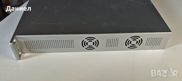 24 портов PoE switch Ubiquiti Unifi US-24-500W, снимка 5 - Суичове - 53152807