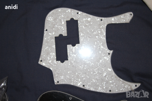 Пикгард за бас китара, снимка 5 - Китари - 44732817