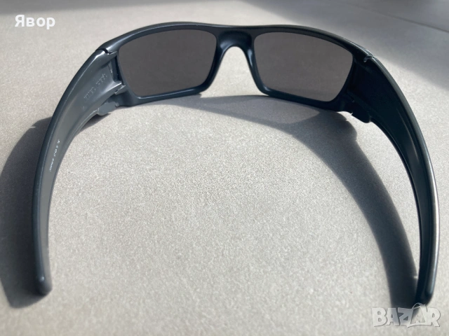 Слънчеви очила Oakley Fuel Cell Hero edition, снимка 5 - Слънчеви и диоптрични очила - 54252085