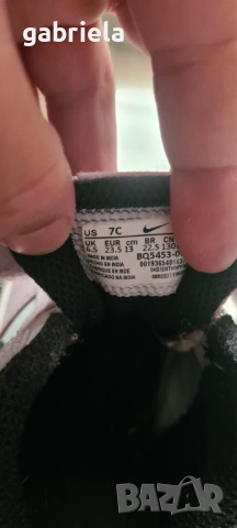 Детски маратонки Nike, снимка 2 - Детски маратонки - 54007005