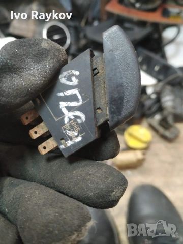 Бутон аварийни Opel Corsa B , 09164441, снимка 3 - Части - 53905605