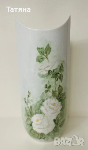 Ръчно рисувана порцеланова ваза Kaiser Germany, снимка 2 - Вази - 53174854