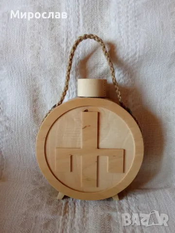 Дървена бъклица със стъклен контейнер 100мл. и български символи и знаци., снимка 3 - Български сувенири - 50374422