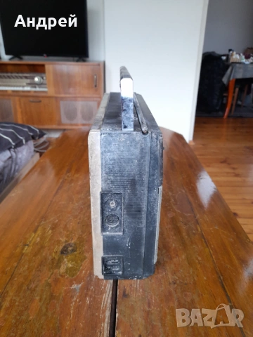 Старо радио,радиоприемник ВЕФ,VEF 221, снимка 3 - Антикварни и старинни предмети - 53328578