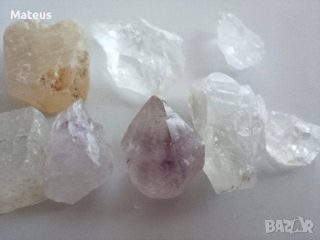 Прозрачен кварц и калцит, снимка 2 - Колиета, медальони, синджири - 52186676