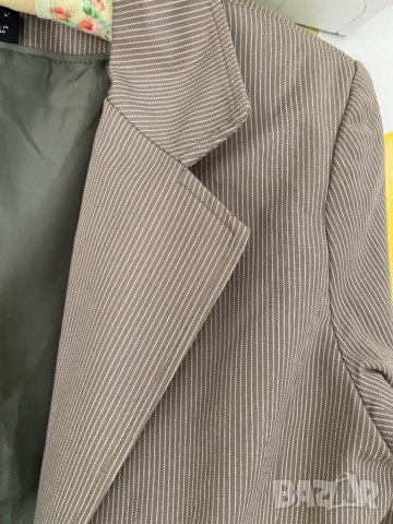 Н&М ново сако с риза,М размер, снимка 7 - Сака - 29824534