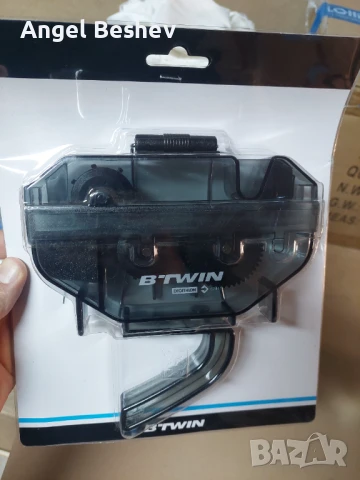 Уред за почистване на велосипедна верига + обезмаслител B-TWIN, снимка 8 - Аксесоари за велосипеди - 51274190