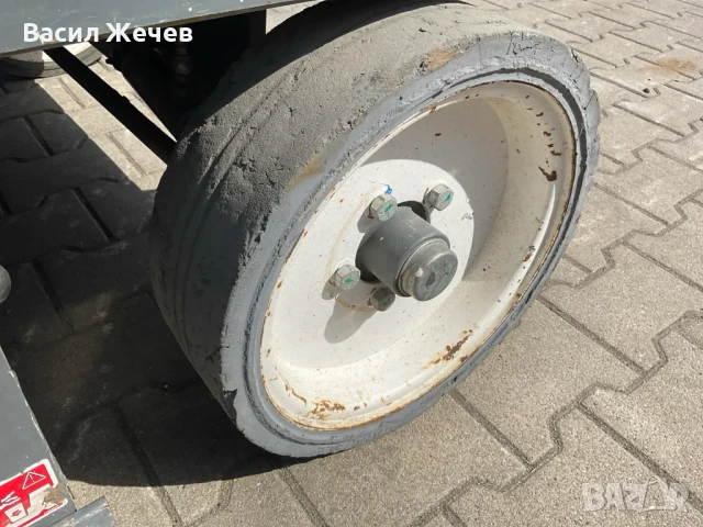 ножична електрическа платформа JLG SJ III - 4626, снимка 9 - Други машини и части - 50739652