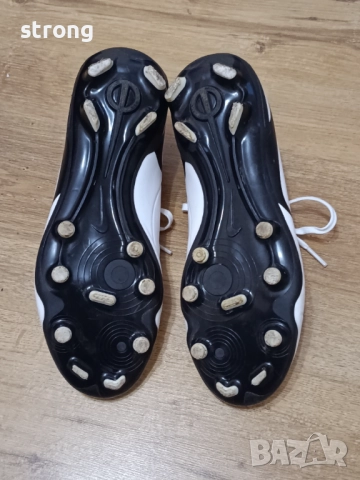Футболни обувки NIKE, снимка 4 - Футбол - 52961619
