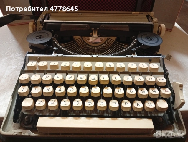 стара пишешта машина., снимка 3 - Антикварни и старинни предмети - 54240043