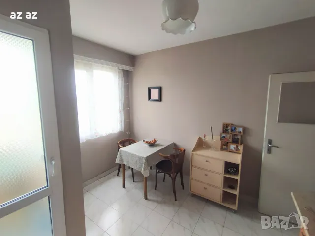 Продавам от собственик 4 стаен светъл, просторен апартамент в Пазарджик , снимка 5 - Апартаменти - 50409692