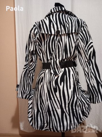 Страхотен зебров дамски шлифер, снимка 3 - Якета - 42796847