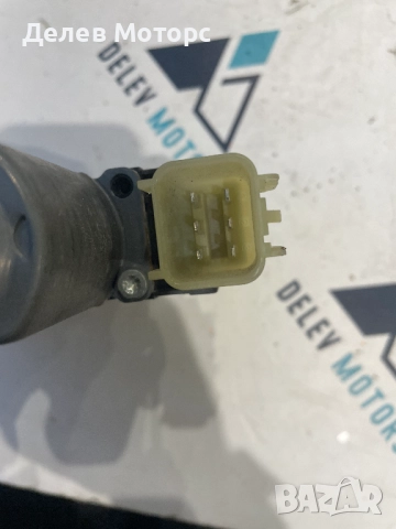 8A61-14553-B моторче за предно дясно ел. стъкло от Ford Fiesta 1.25, снимка 4 - Части - 52356180