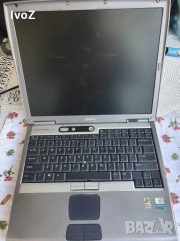 Продавам лаптоп Dell D600- на части, снимка 2 - Лаптопи за дома - 29955185