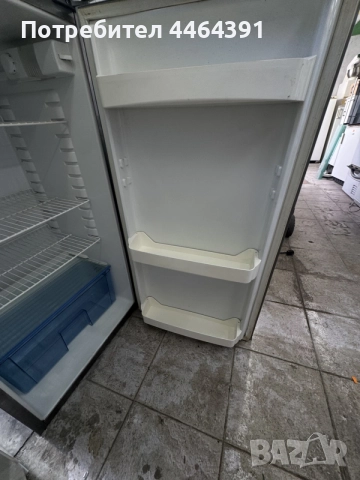 Хладилник с фризер indesit , снимка 5 - Хладилници - 56152065