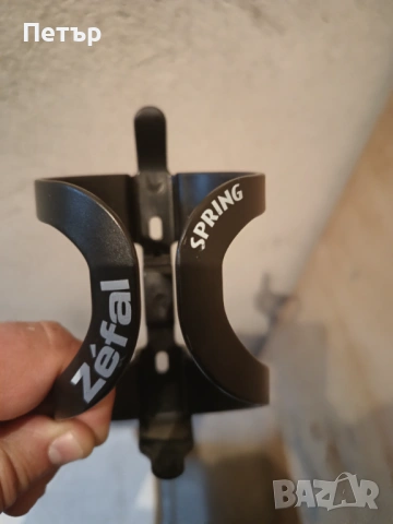 Продавам стойка за вода за велосипед