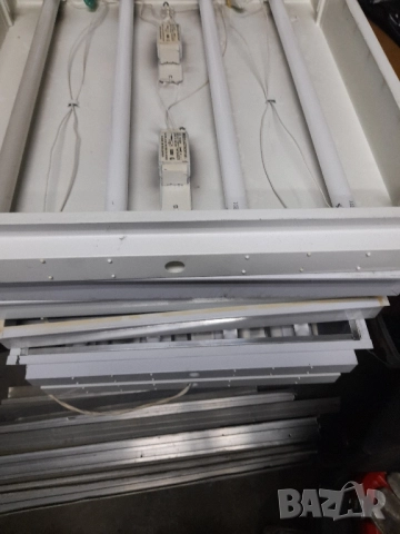 Луминисцентни тела с 4 лампи, снимка 4 - Настолни лампи - 52541022