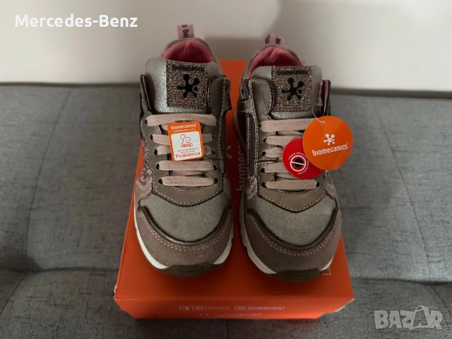 Детски обувки за момиче Biomecanics 30 номер стелка 19,5 см , снимка 2 - Детски маратонки - 52314291