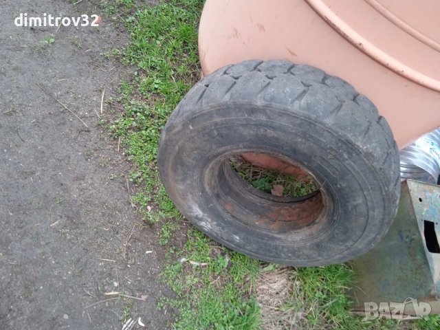 Задна гума за мотокар