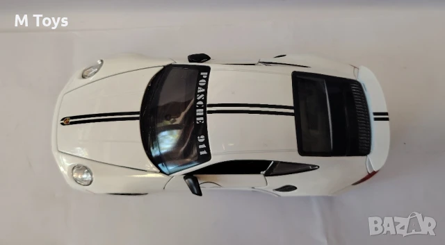 Метален модел Porsche 911 – 1:24 със звук и светлина!