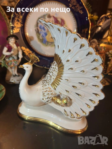 Capodimonte Italy Circa 1980 Porcelain Peacock Figurine W/ Colorful Crystal Accents Паунът Код P1848, снимка 5 - Декорация за дома - 53015053