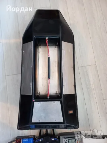 Лодка за захранка. , снимка 3 - Такъми - 48094695