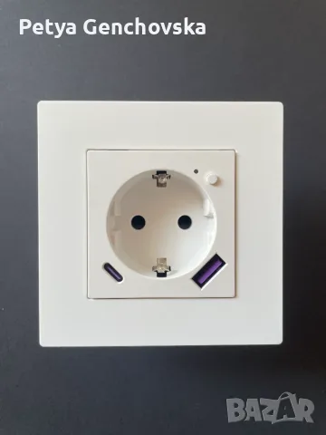 Умен Zigbee контакт с USB‑C 20W, USB‑A и мониторинг на ток