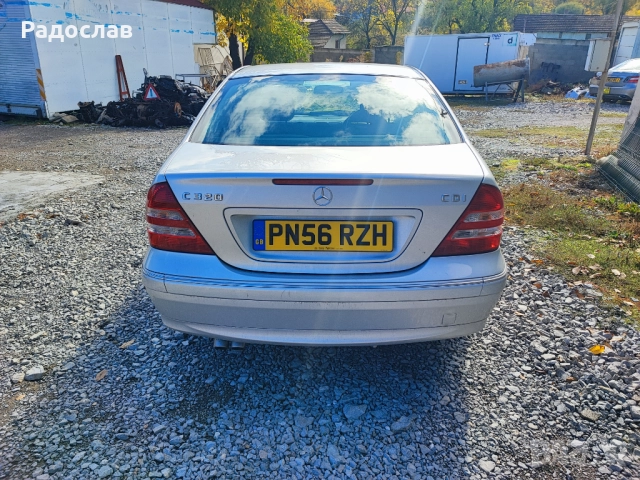 Мерцедес C 220 CDI 150 коня W203 На Части, снимка 5 - Автомобили и джипове - 52251212