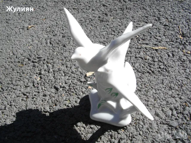 СТАР ПОРЦЕЛАН ПТИЦИ БЕЛИ ГЪЛЪБИ, снимка 1 - Антикварни и старинни предмети - 47643960