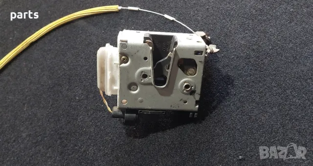 Предна Лява Брава - Ключалка Ауди А3 8L N:09 (2)
- 8L0173CZ, снимка 5 - Части - 50370211